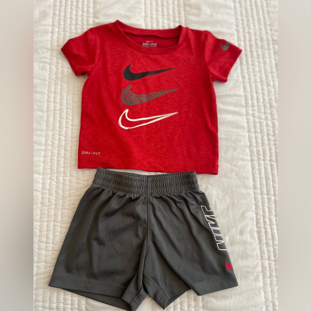 2 Sets Nike Shirt & Shorts
